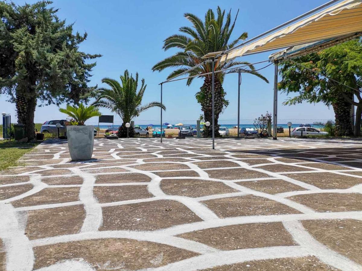 Galinis' Sea Front Studios Nea Kallikrateia Dış mekan fotoğraf