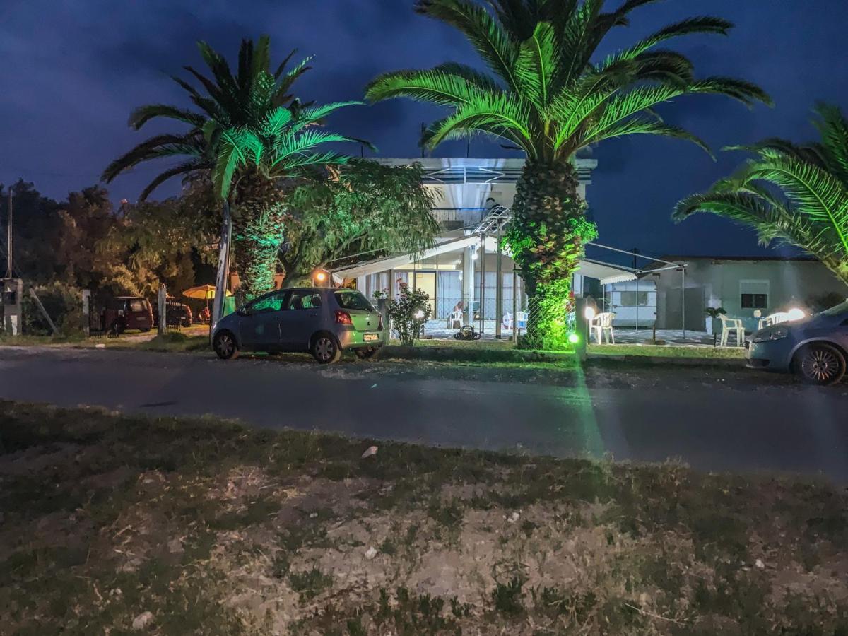 Galinis' Sea Front Studios Nea Kallikrateia Dış mekan fotoğraf