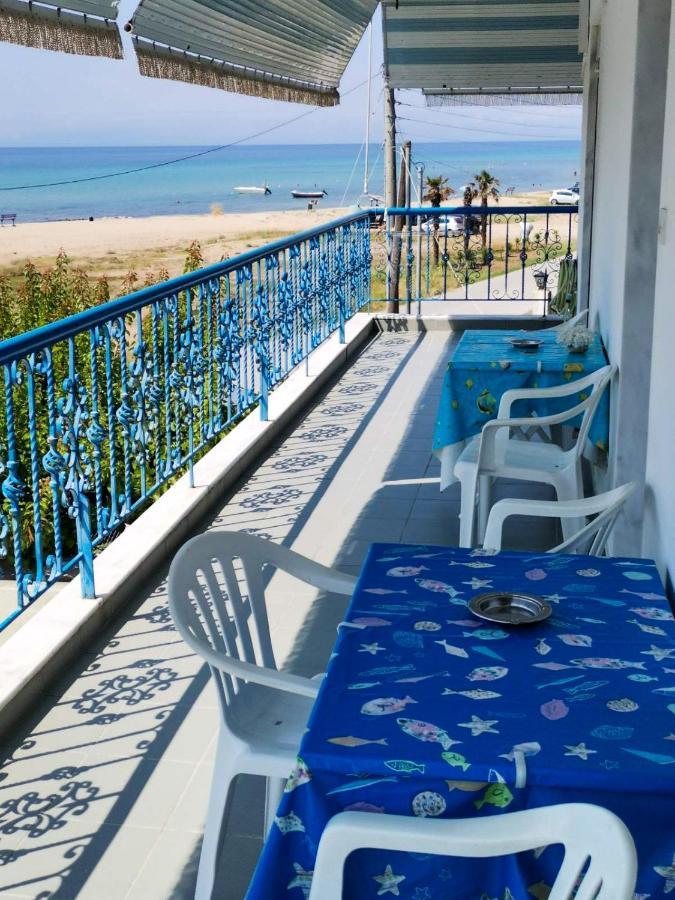 Galinis' Sea Front Studios Nea Kallikrateia Dış mekan fotoğraf